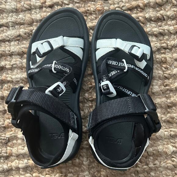 Snow Peak x Teva Hurricane Sandals Men’s US 9 Black White Limited Edition EUC